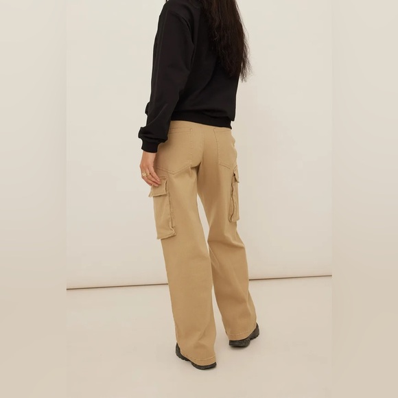 NA-KD Pocket Detail Cargo Pants - Picture 2 of 7